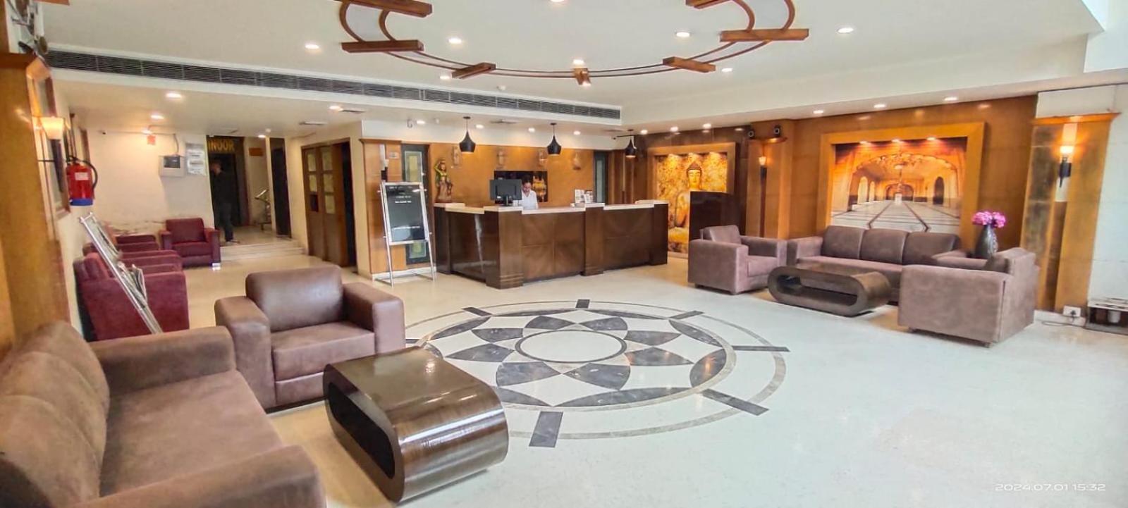 Hotel Queens Tower Amritsar Dış mekan fotoğraf
